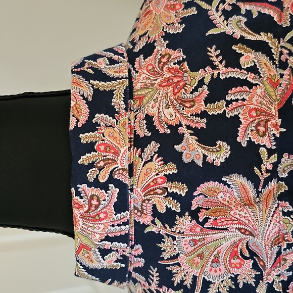 Mens's Shirt - Picture 9 of 15